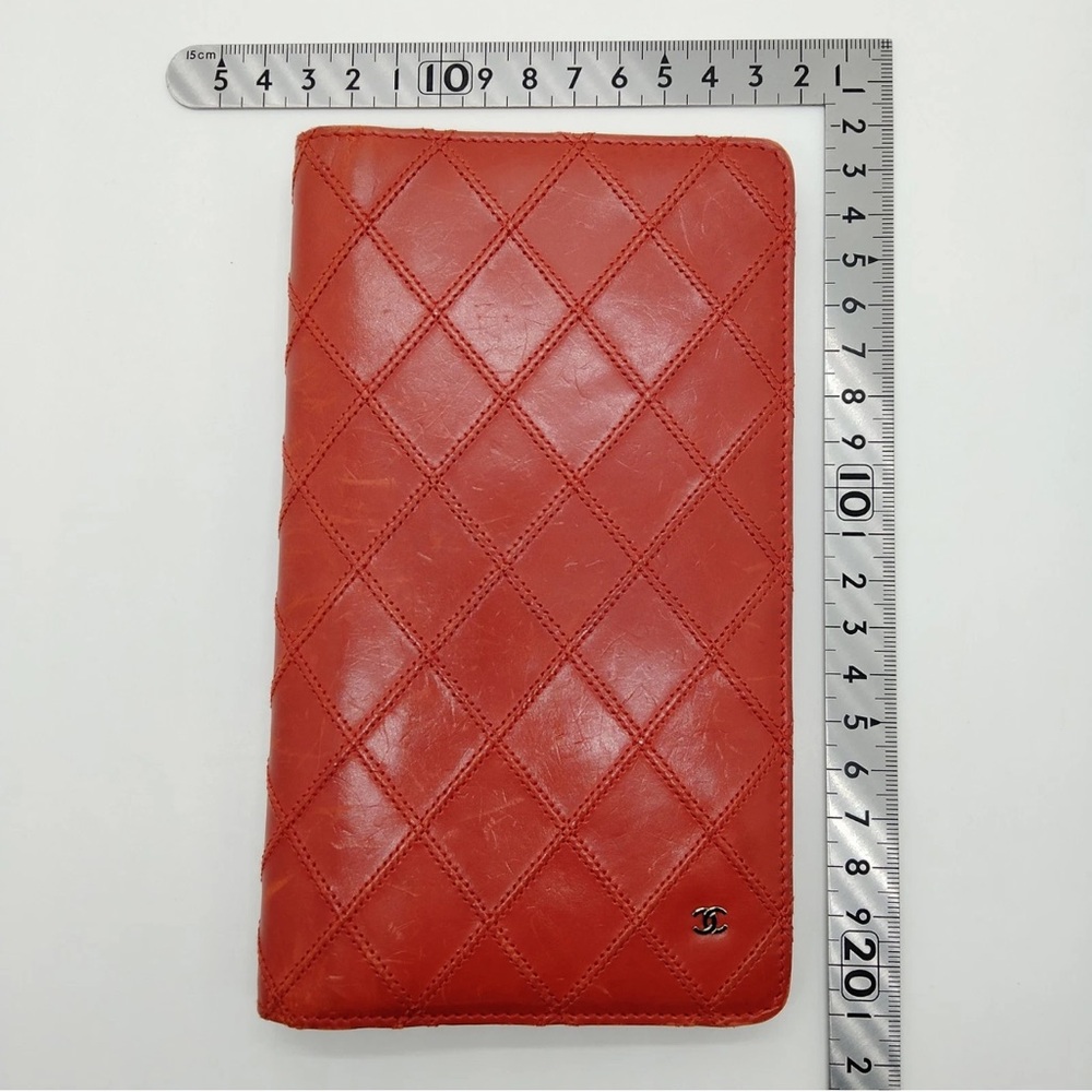 Channel Red Long Wallet - Picture 8 of 16
